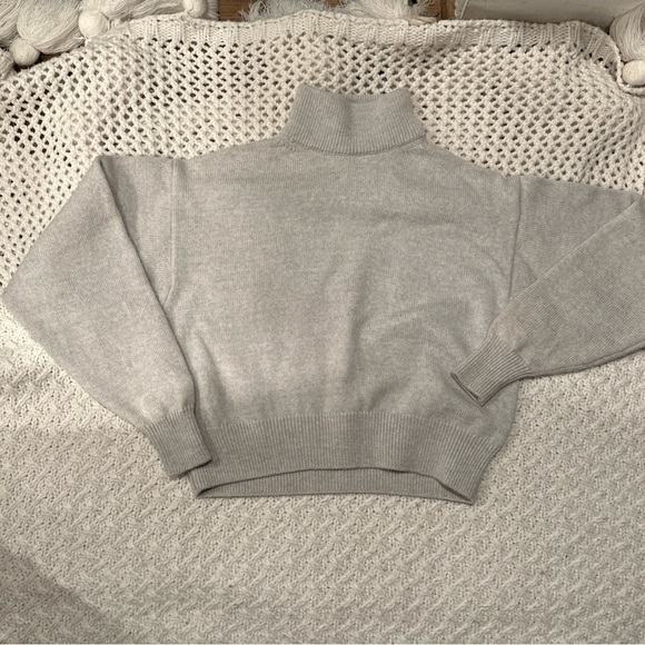 WILFRED FREE BY ARITZIA TURTLENECK WOMENS SWEATSHIRT XS 100% WOOL  GRAY - Picture 1 of 7